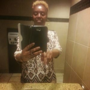 Meet your Posher, Iris